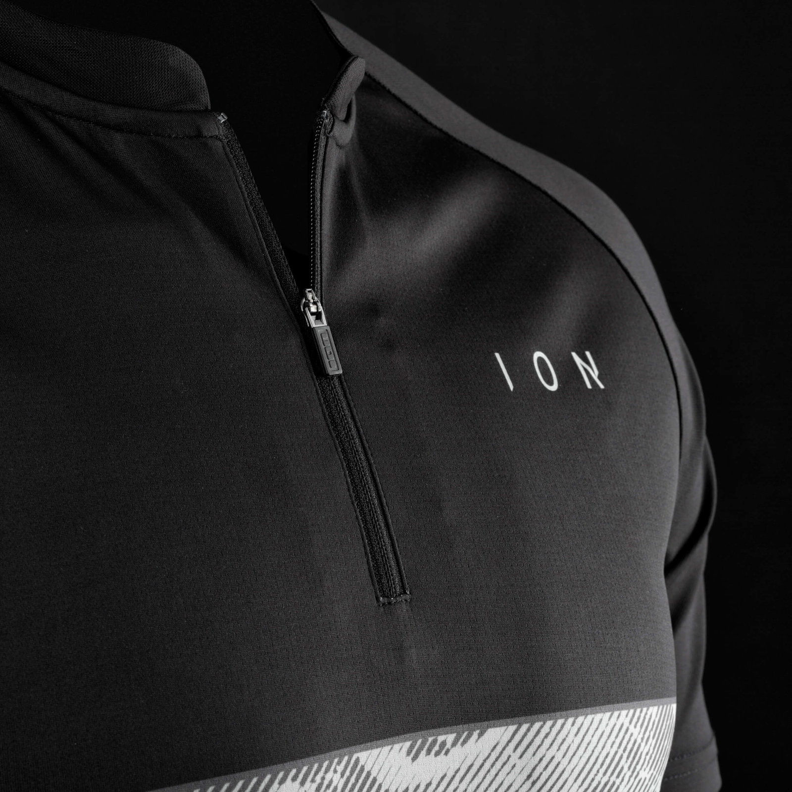 Buy men's Traze Amp half-zip short-sleeved MTB jersey online | MTB