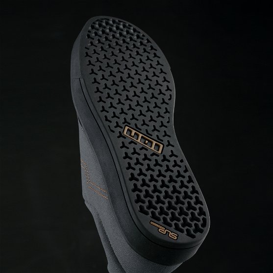 Rubbercup flat pedal outsole with SupTraction_Rubbercompound Soul FL