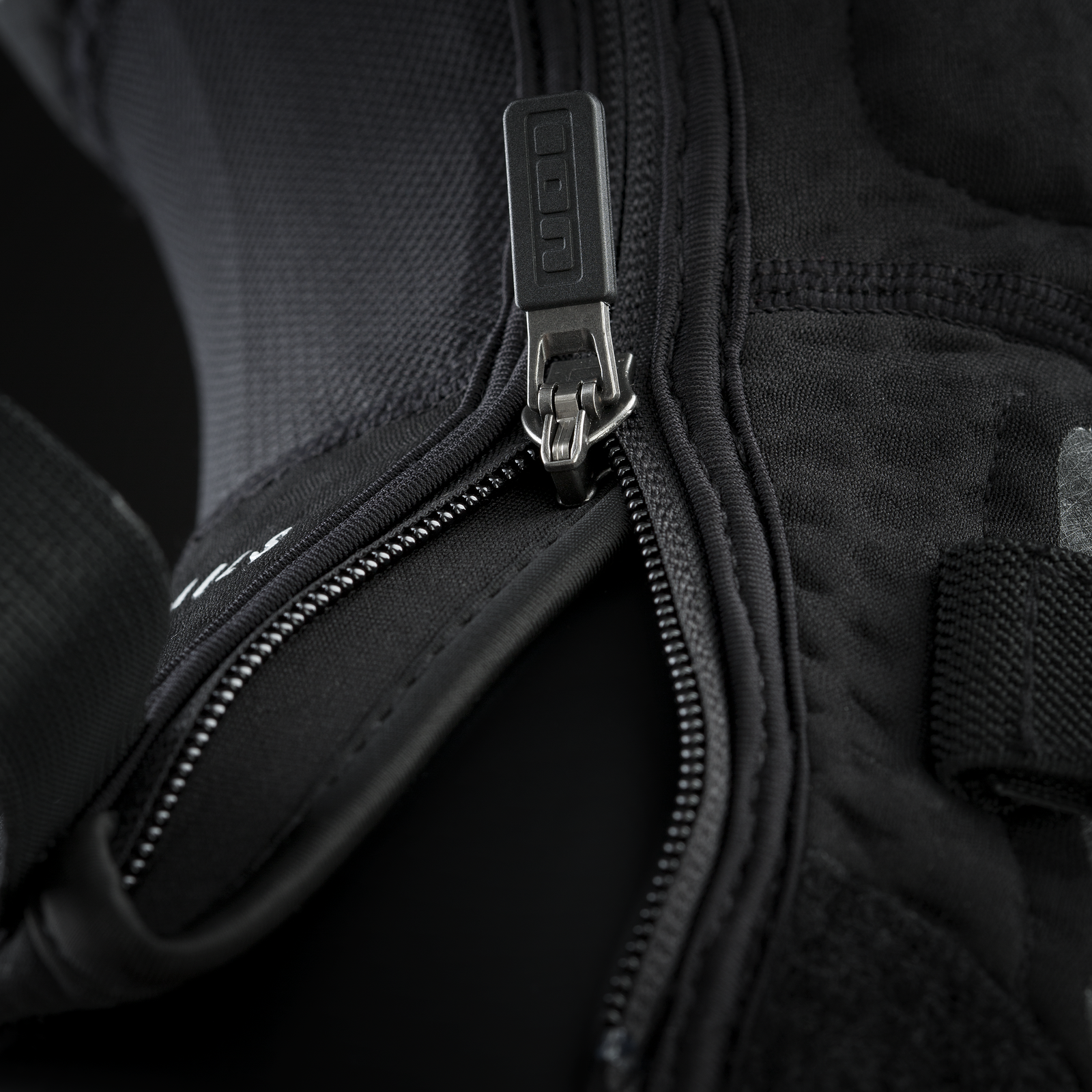 Genouillères ION K-Lite Zip - Protection Niveau 1/2, Pour VTT Enduro, Préformées, Fermeture Latérale, Noir - 2