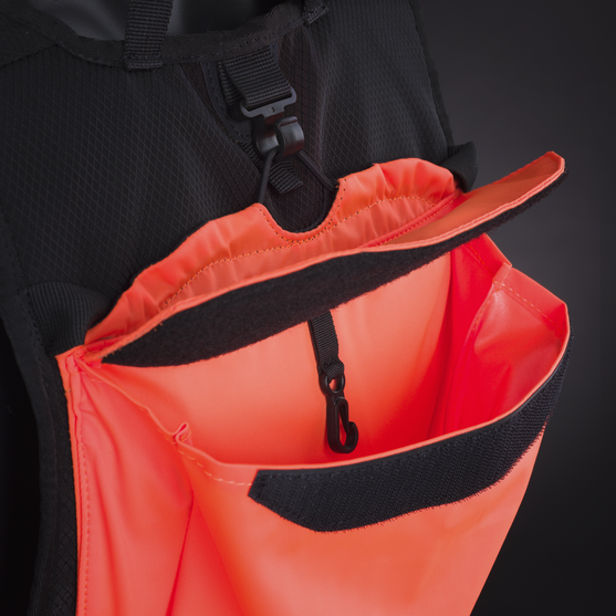 Hydration bladder pocket