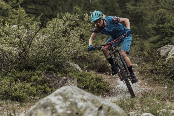 ION_Bike_Socks-Traze_Action-Shots_1