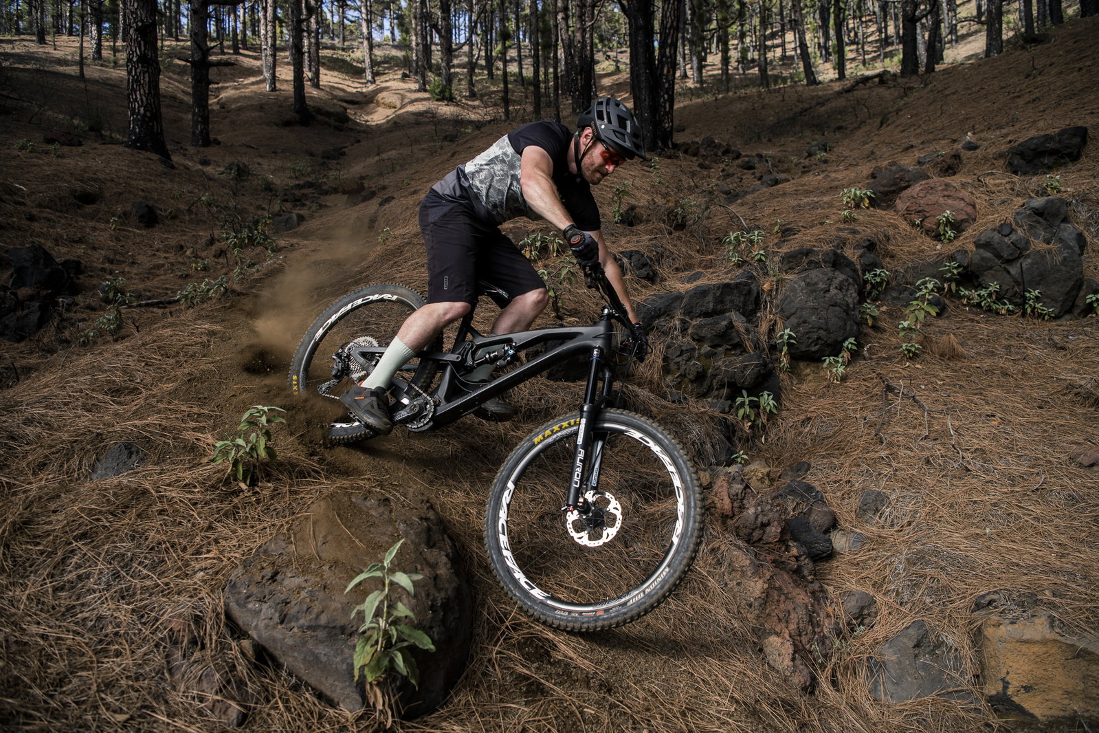 Buy men's Traze Amp half-zip short-sleeved MTB jersey online | MTB
