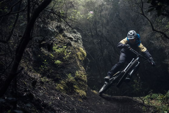 ION_Bike_Softshell-Pants-Shelter_Action-Shots_4