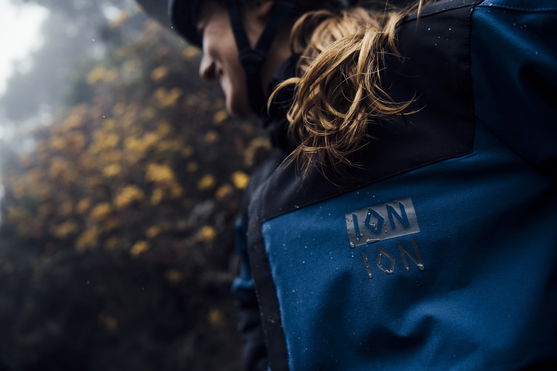 ION_Bike_Softshell-Jacket-Shelter-WMS_Action-Shots_2