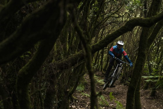 ION_Bike_Softshell-Jacket-Shelter-WMS_Action-Shots_3