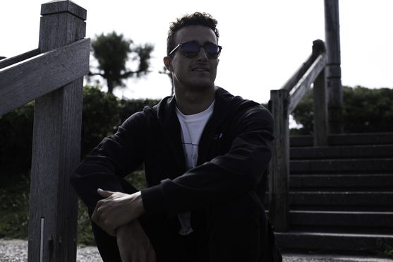 ION_Bike_Zip-Hoody-Logo_Action-Shots_1