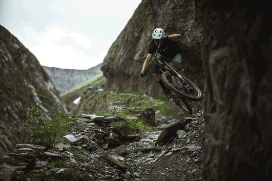 ION_Bike_Tee-SS-Scrub-2.0_Action-Shots_1