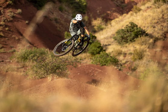 ION_Bike_Tee-SS-Traze-VENT_Action-Shots_1