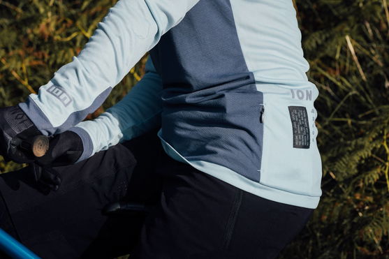 ION_Bike_Tee-LS-Scrub-AMP-WMS_Action-Shots_3