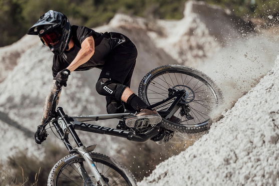 ION_Bike_Bikeshorts-Scrub-Mesh_ine_Action-Shots_1