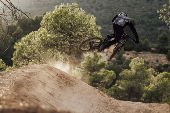 ION_Bike_Bikepants-Scrub-AMP_Action-Shots_2