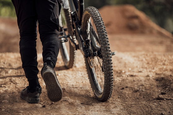 ION_Bike_Bikepants-Scrub-AMP_Action-Shots_3