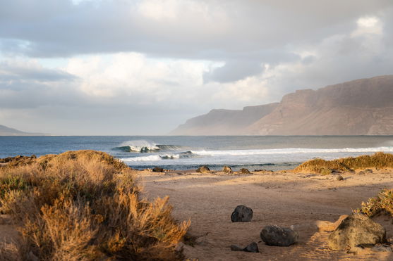 ION_Water_Element-2/2-SS-Front-Zip_Action-Shots_3