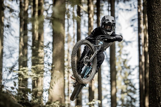 ION_Bike_Bikepants-Scrub-Mesh_ine-Youth_Action-Shots_2