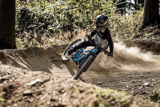 ION_Bike_Bikepants-Scrub-Mesh_ine-Youth_Action-Shots_3