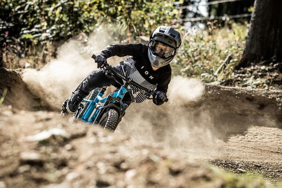 ION_Bike_Tee-LS-Scrub-Amp-Mesh_ine-Youth_Action-Shots_4