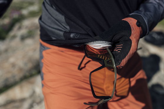 ION_Bike_Jersey-Traze-Amp-LS-AFT-men_Action-Shots_6