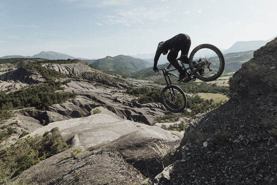 ION_Bike_Pants-Scrub-Amp-BAT-unisex_Action-Shots_3