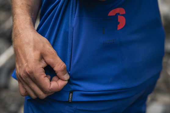 ION_Bike_Jersey-Scrub-Amp-LS-men_Action-Shots_3