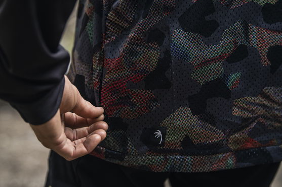 ION_Bike_Jersey-Scrub-LS-men_Action-Shots_5