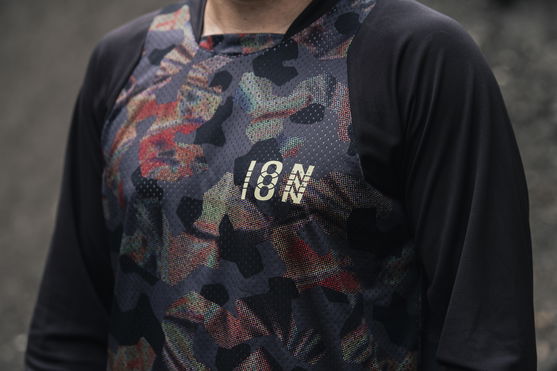 ION_Bike_Jersey-Scrub-LS-men_Action-Shots_2