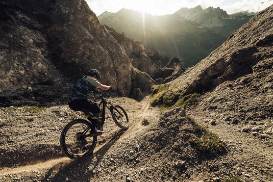 ION_Bike_Jersey-Scrub-SS-men_Action-Shots_8