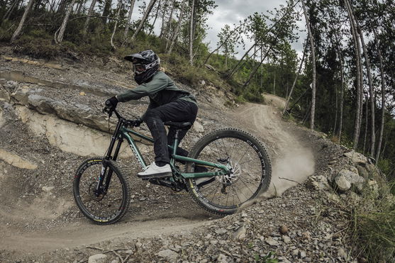 ION_Bike_Bike-Pants-Seek-unisex_Action-Shots_1