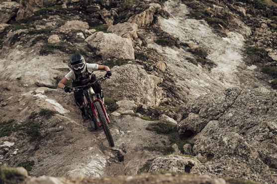 ION_Bike_Jersey-Scrub-SS-women_Action-Shots_1