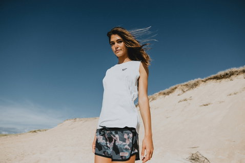 ION No Bad Days women's tank top in white at the beach dunes
