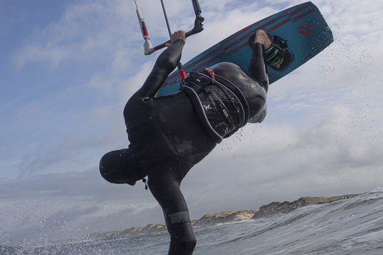 ION_Water_Riot-Curv-Team-Series_Action-Shots_3