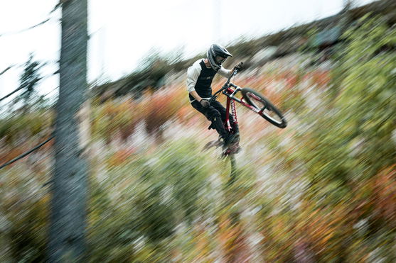 ION_Bike_Jersey-Scrub-Amp-LS-3/4-men_Action-Shots_8