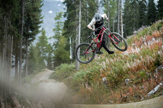 ION_Bike_Jersey-Scrub-Amp-LS-3/4-men_Action-Shots_9