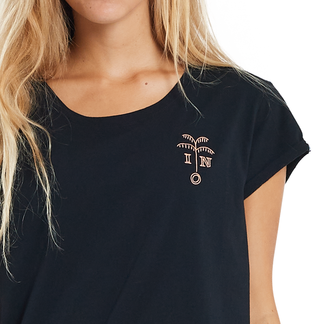 ION_Water_Tee-Graphic-SS-women_Model-Pictures_4