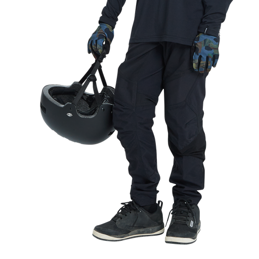 ION_Bike_Pants-Scrub-Amp-BAT-youth_Model-Pictures_1