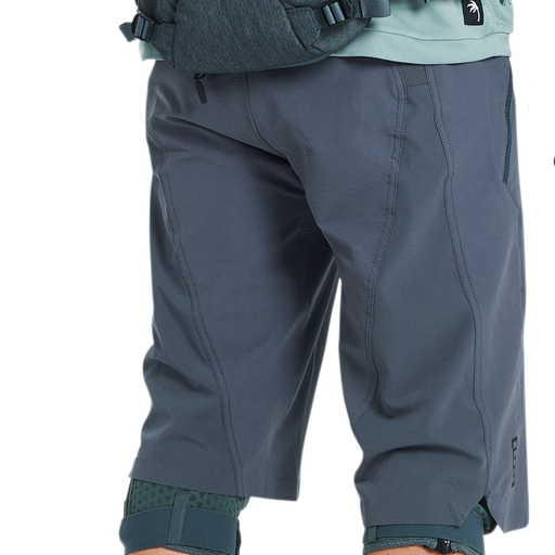 ION_Bike_Bike-Shorts-Scrub-Amp-BAT-men_Model-Pictures_2