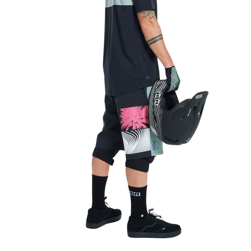 ION_Bike_Shorts-Seek-Amp-men_Model-Pictures_1