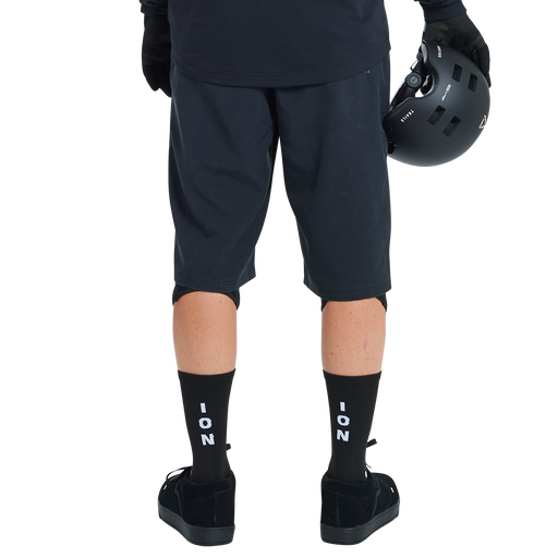 ION_Bike_Shorts-Seek-Amp-men_Model-Pictures_4