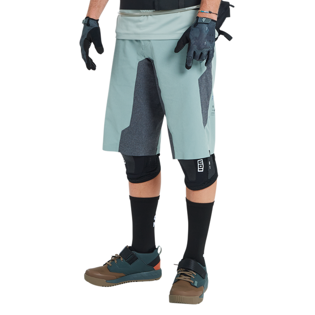 ION_Bike_Shorts-Traze-Amp-AFT-men_Model-Pictures_1