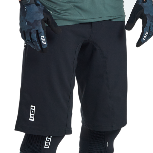 ION_Bike_Shorts-Traze-men_Model-Pictures_11