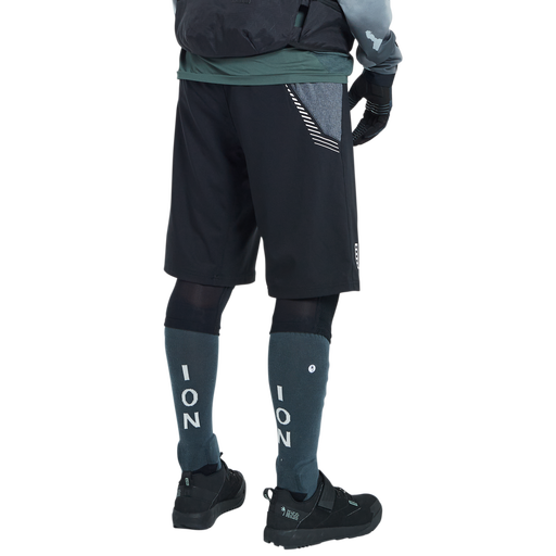 ION_Bike_Shorts-Traze-men_Model-Pictures_10