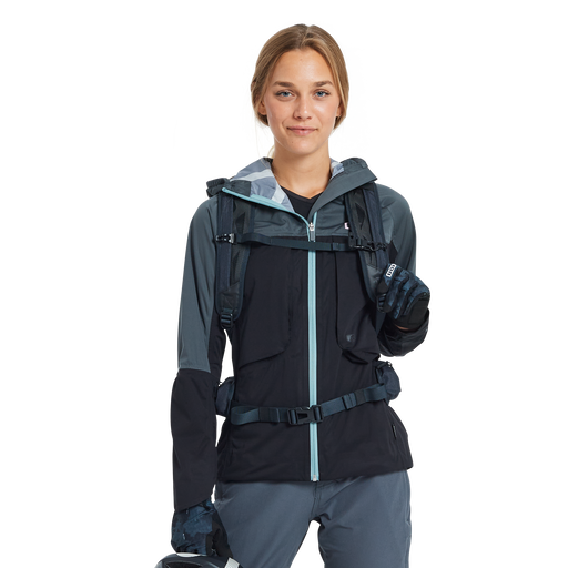 ION_Bike_Jacket-Shelter-3L-women_Model-Pictures_6
