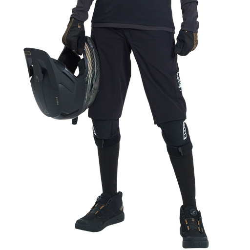 ION_Bike_Shorts-Scrub-women_Model-Pictures_5