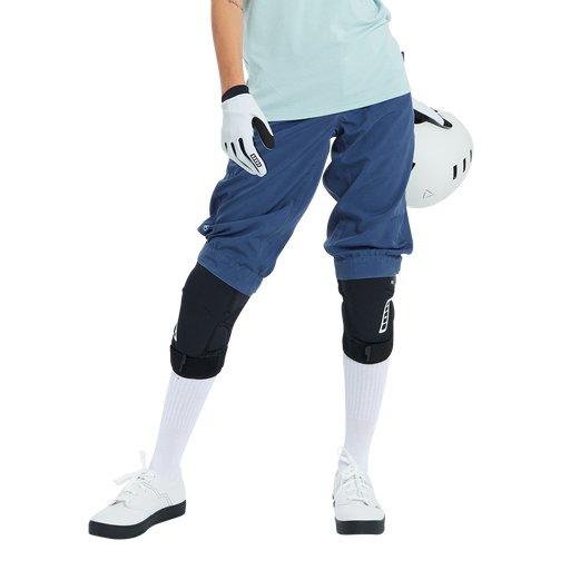 ION_Bike_Shorts-Seek-women_Model-Pictures_1