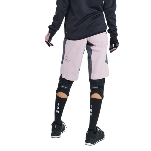ION_Bike_Shorts-Traze-Amp-AFT-women_Model-Pictures_4