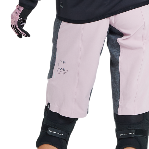 ION_Bike_Shorts-Traze-Amp-AFT-women_Model-Pictures_6