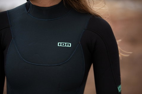 ION_Water_Amaze-Select-6/5-Back-Zip_Action-Shots_1