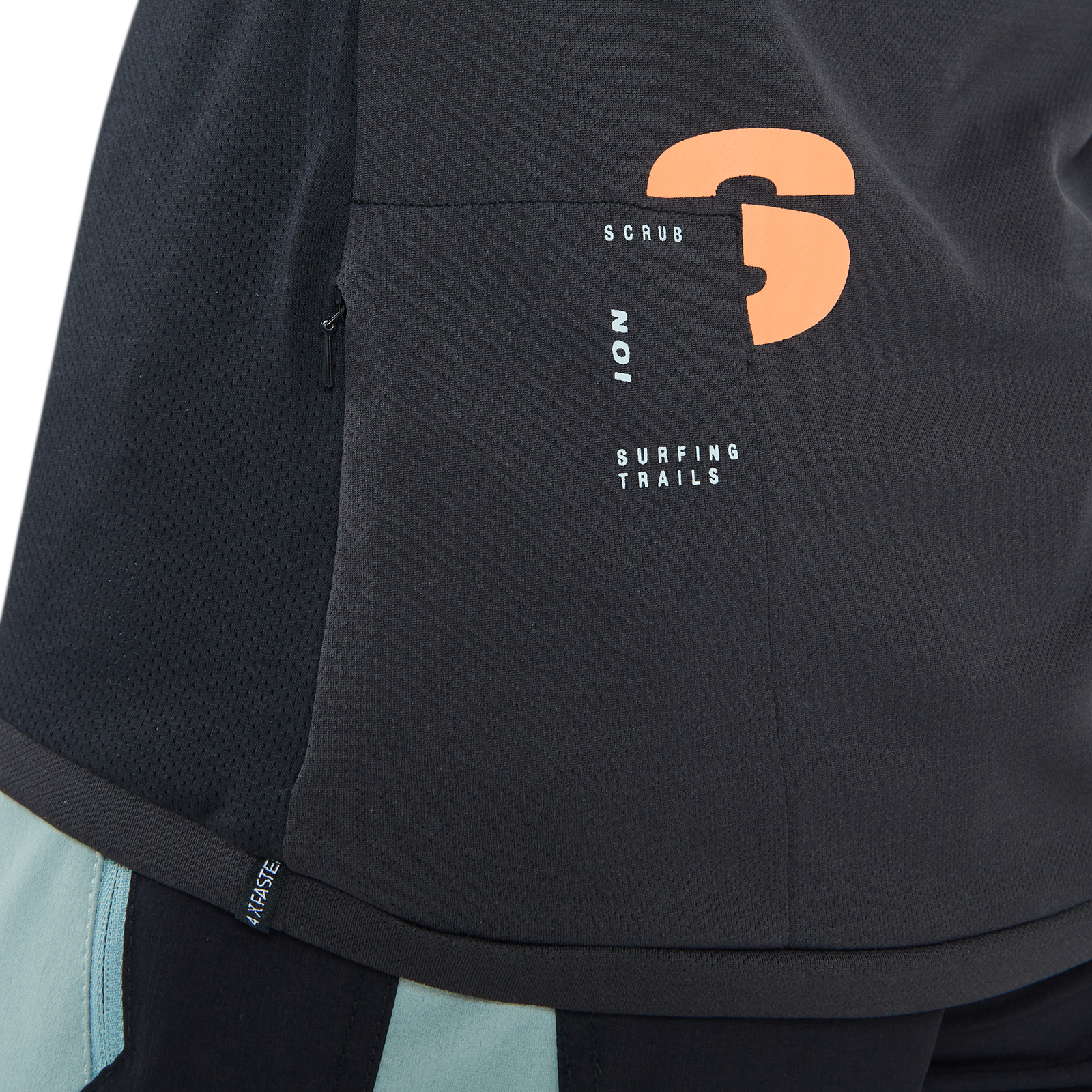 ION Bike Scrub Amp SS Damen Radtrikot in schwarz mit Mesh-Paneelen für Enduro und Bike Park