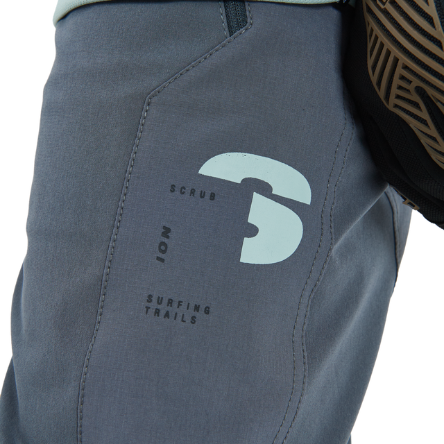 ION_Bike_Bike-Shorts-Scrub-Amp-BAT-men_Model-Pictures_4