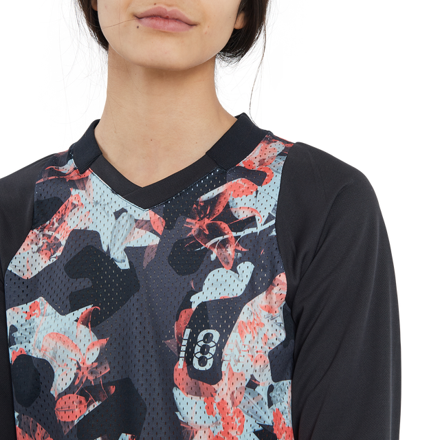 ION_Bike_Jersey-Scrub-LS-women_Model-Pictures_0