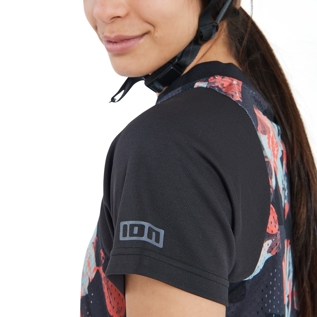 ION_Bike_Jersey-Scrub-SS-women_Model-Pictures_2